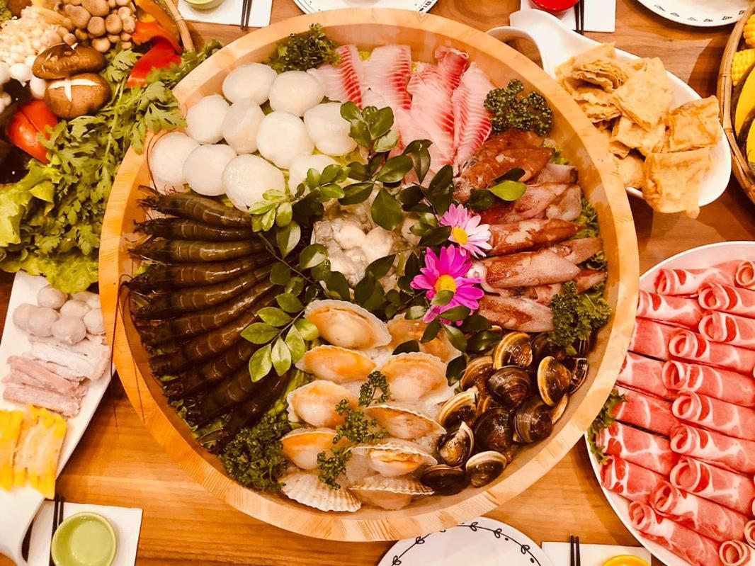 巴黎villa 主題派對k歌 Bbq 麻將包棟 Luodong Exteriér fotografie